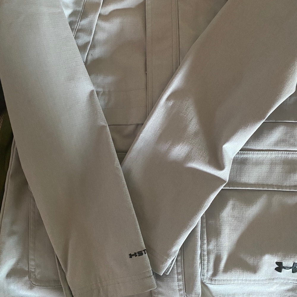 Under Armour Jacket - Picture 4 of 4